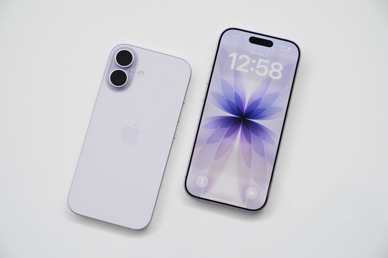 iPhone 17